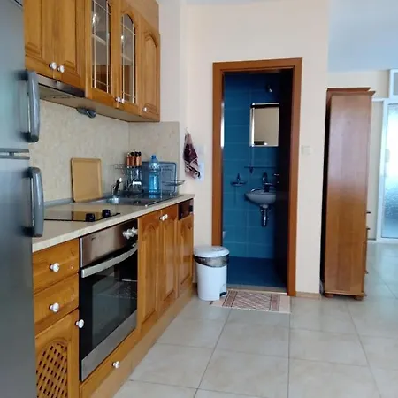 Апартаменти Костадинов Apartment *